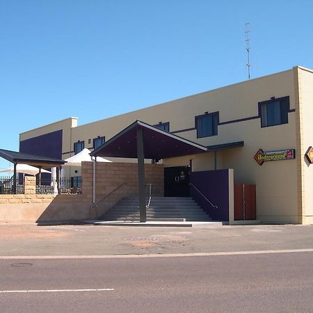 New Whyalla Hotel Esterno foto