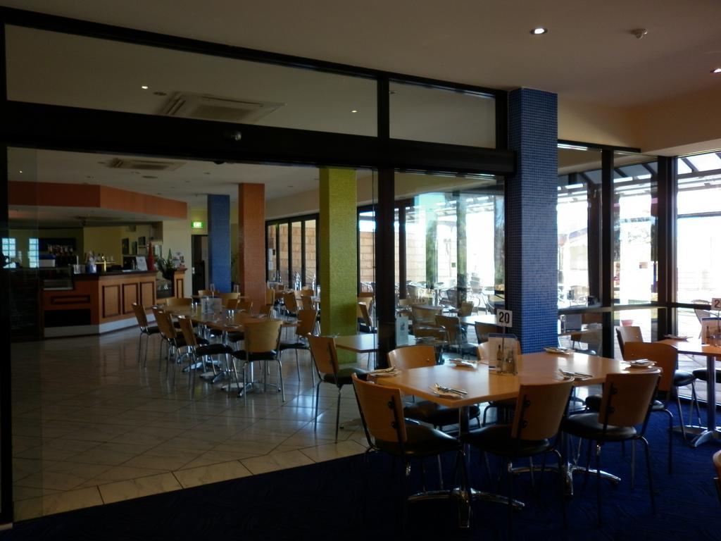 New Whyalla Hotel Esterno foto