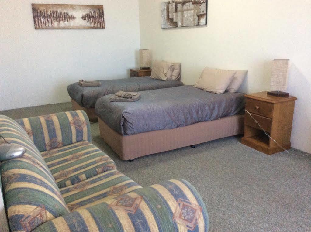 New Whyalla Hotel Esterno foto
